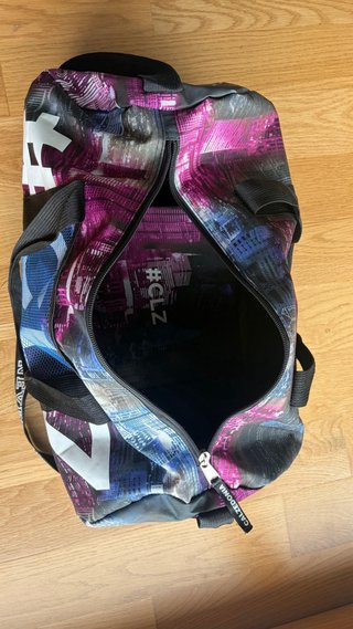 Pack Bolso deportivo y neceser “Calzedonia”