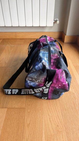 Pack Bolso deportivo y neceser “Calzedonia”