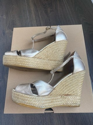 Sandalias Gaimo Cuña Doradas 39