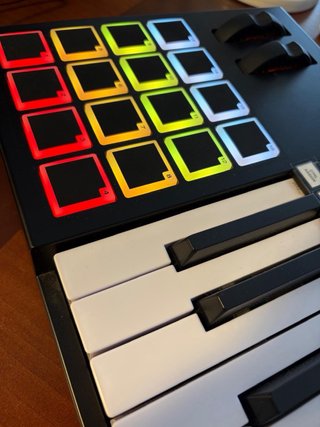 Teclado M-Audio Code49