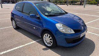 RENAULT Clio III 3 puertas 1.5 dCi 86cv