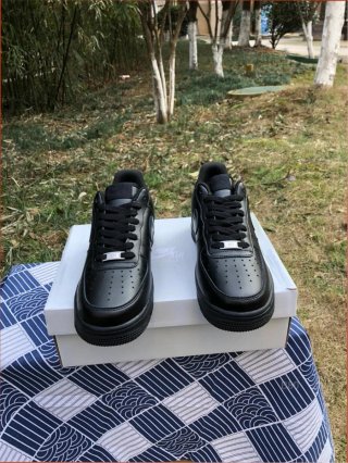 Nike Air Force 1 Negras Talla 44