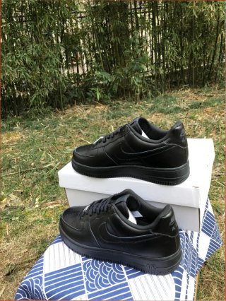 Nike Air Force 1 Negras Talla 44