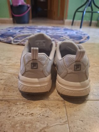 Zapatillas Fila Blancas Casi Nuevas
