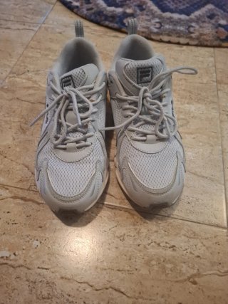 Zapatillas Fila Blancas Casi Nuevas