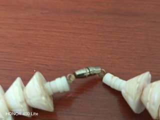 Collares de conchas marinas naturales