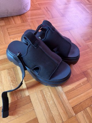 Sandalias UGG Negras