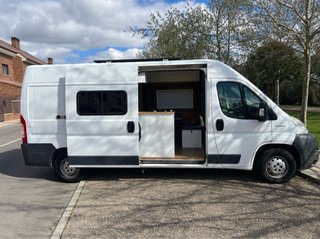 ALQUILER FURGONETA CAMPER PEUGEOT BOXER L3 H2