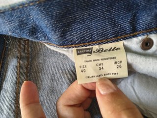 Gonna jeans Carrera con brillantini. Taglia 40.
