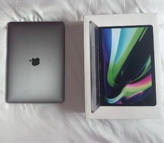 MacBook Pro 17 M1 8GB RAM 512GB SSD 13"