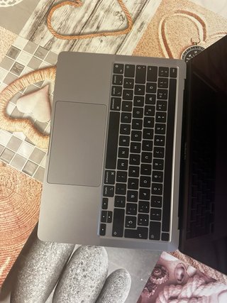 MacBook Pro 17 M1 8GB RAM 512GB SSD 13"