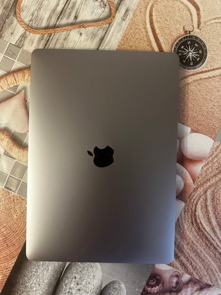 MacBook Pro 17 M1 8GB RAM 512GB SSD 13"