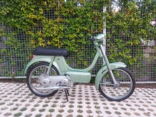 Vespino Mortadelo L Verde con papeles H
