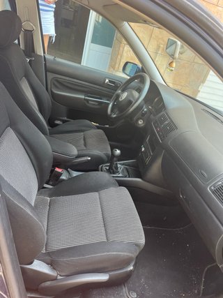 Volkswagen Golf 1.9TDI 6V 4P 2000