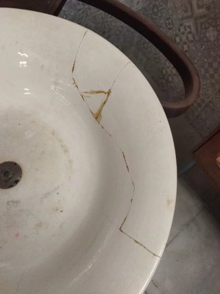 Lavabo antiguo cerámica con jarra