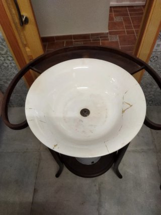 Lavabo antiguo cerámica con jarra