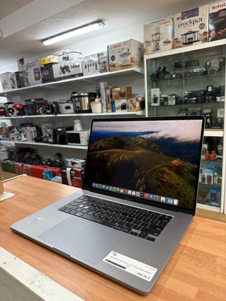 MacBook Pro 2019 16” i7 32GB RAM 500GB SSD