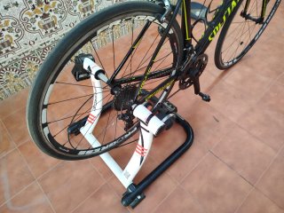 Specialized Tarmac Carbono  T. 52 + RODILLO