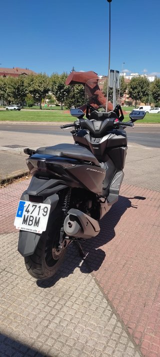 Honda Forza 350