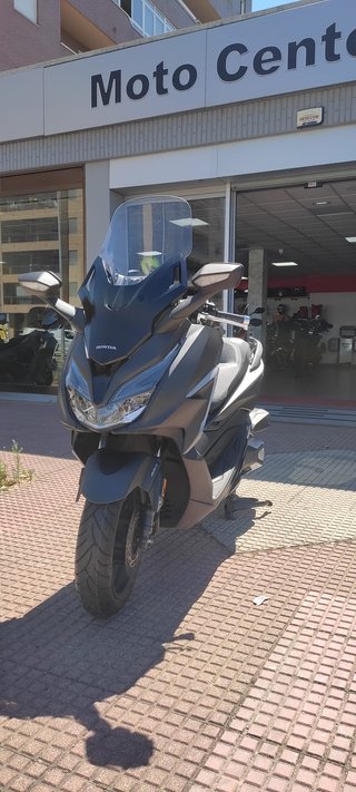 Honda Forza 350