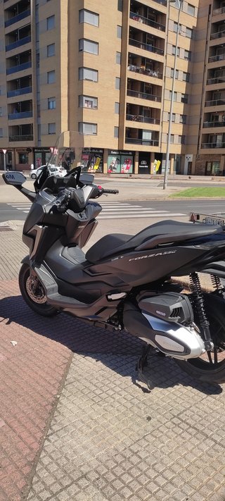 Honda Forza 350