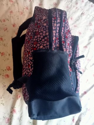 Mochila infantil floral