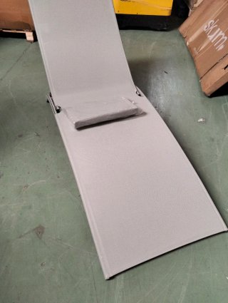 Sklum Tumbona reclinable en aluminio con cojín