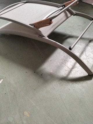 Sklum Tumbona reclinable en aluminio con cojín