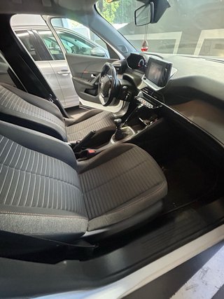 Peugeot 2008 1.5dci .110cv.  6marchas