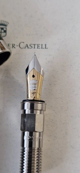 Pluma Graf von Faber-Castell. INTUITION