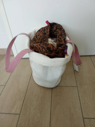 Borsa bianca con manici rosa