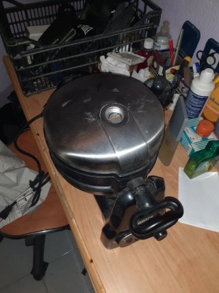 Gofrera eléctrica