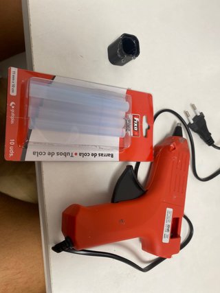 Pistola de silicona roja