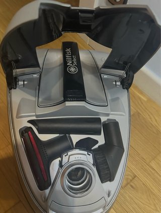 Aspirador Nilfisk Select Classic 650W