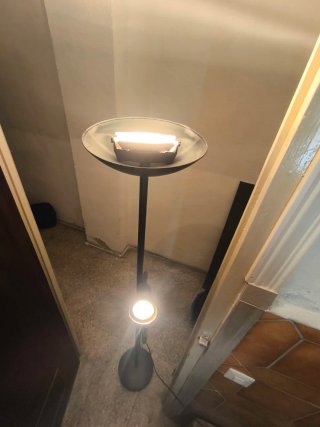 Lámpara de pie moderna