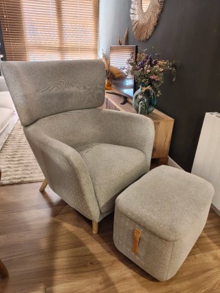 Sillón y puff Ikea gris
