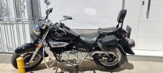 Vendo o cambio Hyosung Aquila 125 Cruiser Negra