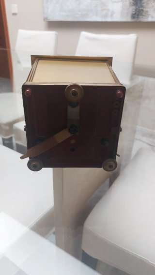 Reloj de mesa dorado vintage Schatz