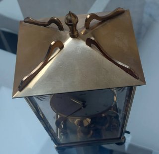 Reloj de mesa dorado vintage Schatz