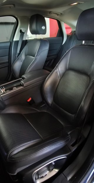 Jaguar XF 2016