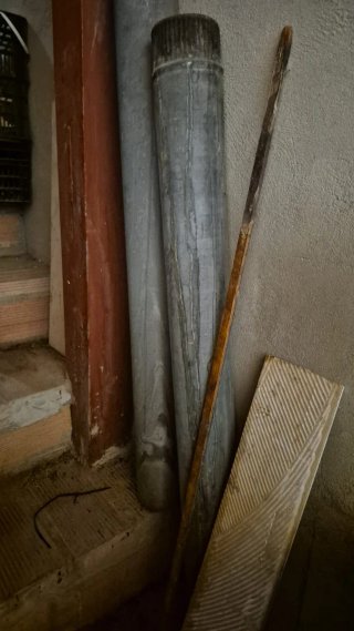 Estufa de leña metálica