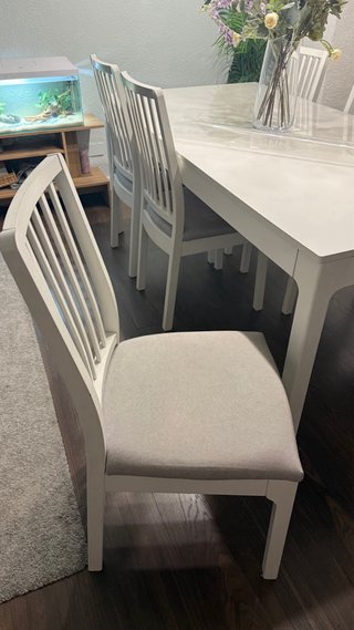 Mesa y 6 Sillas EKEDALEN