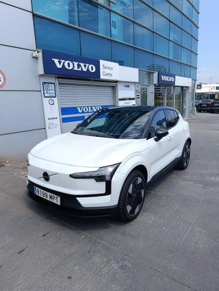 Volvo EX30 2024