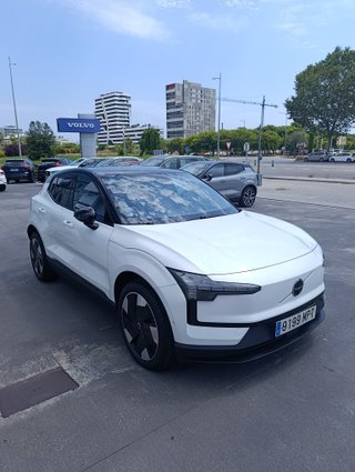 Volvo EX30 2024