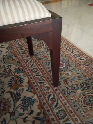 Conjunto de 6 sillas de madera respaldo de ratán.