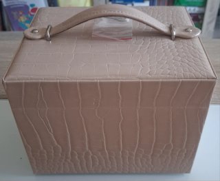 Joyero beige con cerradura y llave