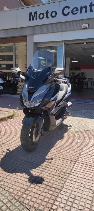 Honda Forza 350