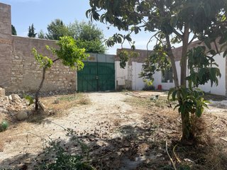 Parcela URBANA de 1.030 m² con nave de 280 m².