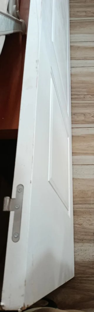 Puerta madera maciza