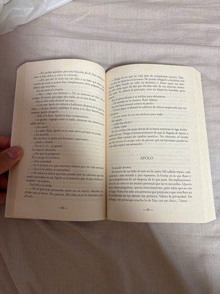 A través de la lluvia (edición revisada por la ...